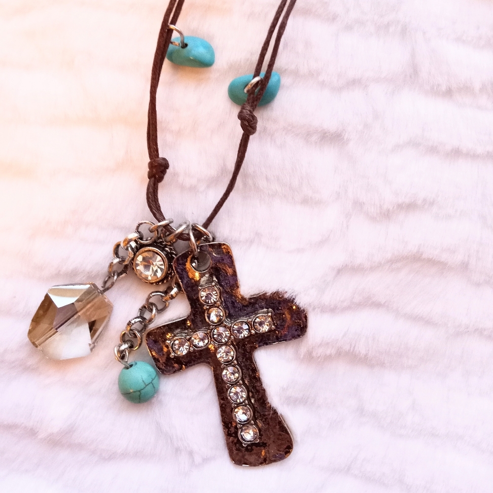 Mia inspirations cross encrusted rhinestones beaded necklace & earrings - Picture 3 of 3